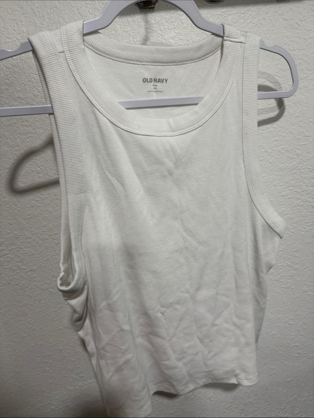 Old Navy Women's White Ribbed Scoop Tank
